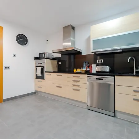 Piscina & Bbq Cerca Costa Brava בית נופש