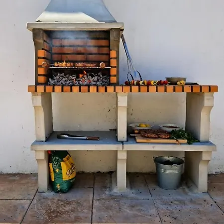 Piscina & Bbq Cerca Costa Brava טורדרה